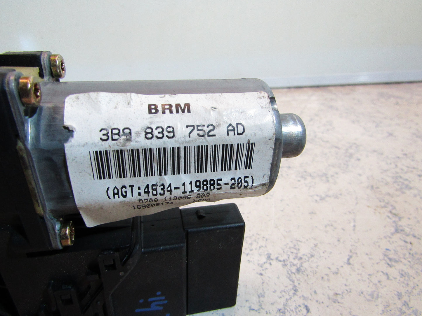 Fensterhebermotor 3B9839752AD