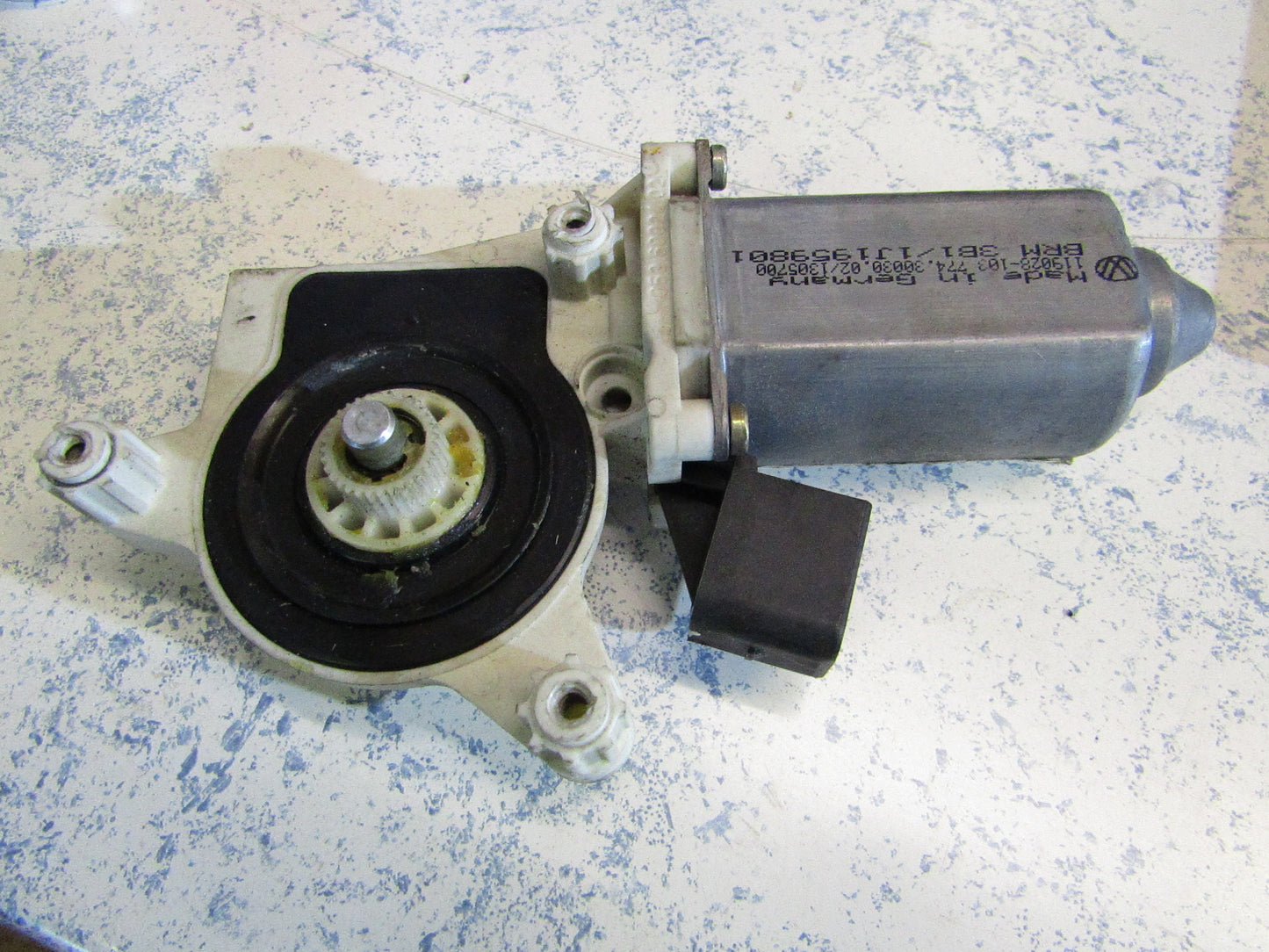 Fensterhebermotor 3B1837751A